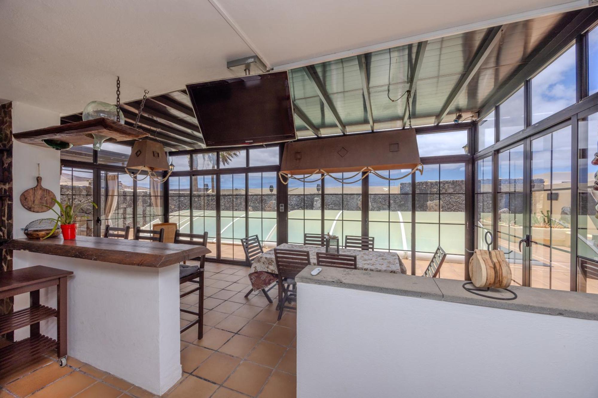 Luxury Canarian Villa With Large Pool In Costa Teguise Buitenkant foto